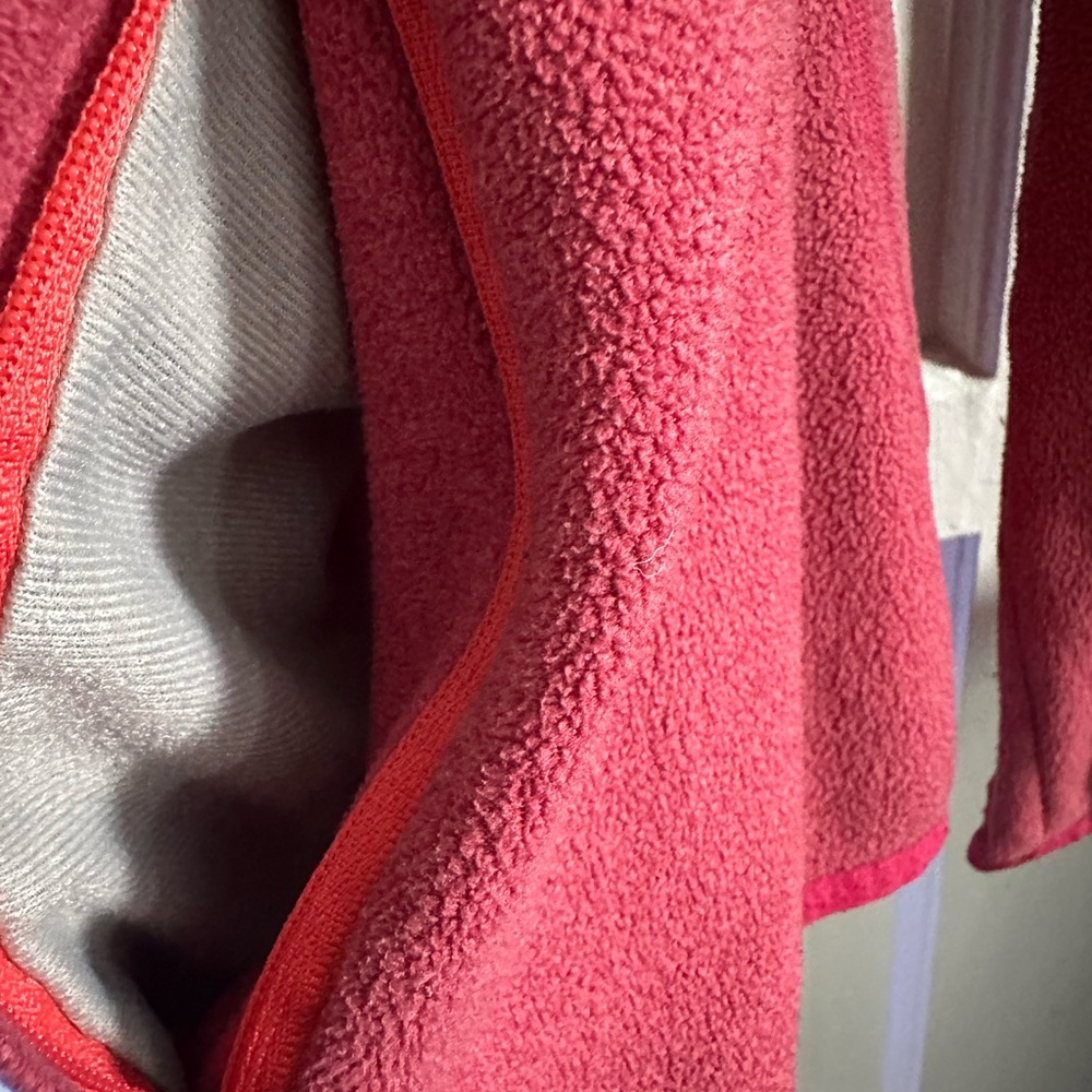 F—North face long sleeve - Picture 8 of 14